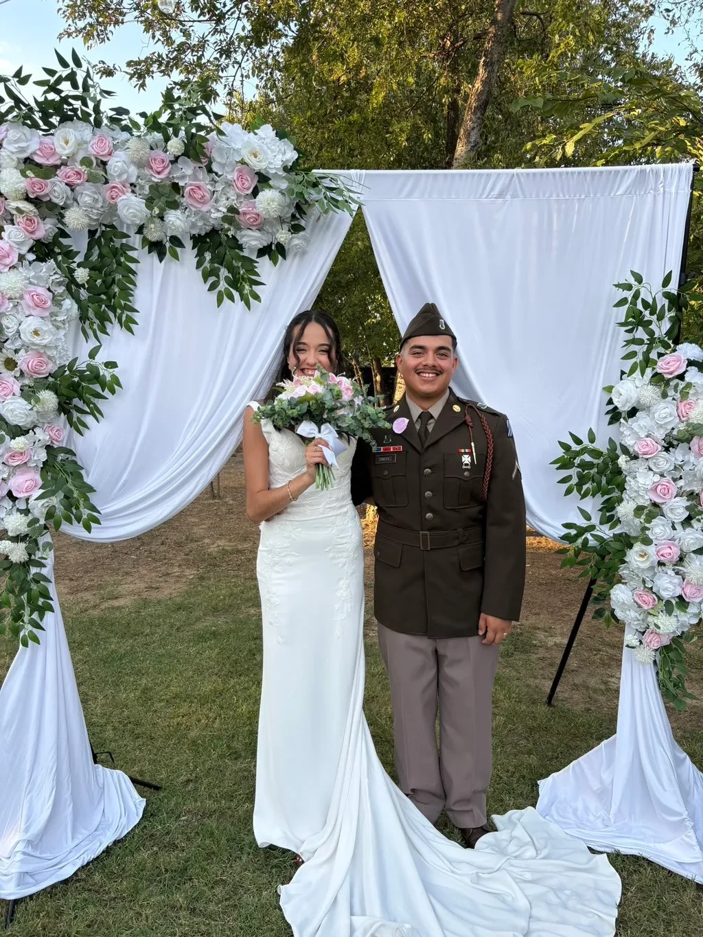 Weddings Grand or Intimate / Bodas Grandes o Íntimas